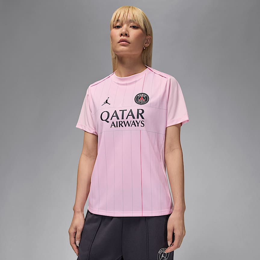 Paris Saint-Germain Men's Nike Soccer T-Shirt. Nike.com
